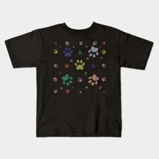 Doodle colorful paw prints Kids T-Shirt